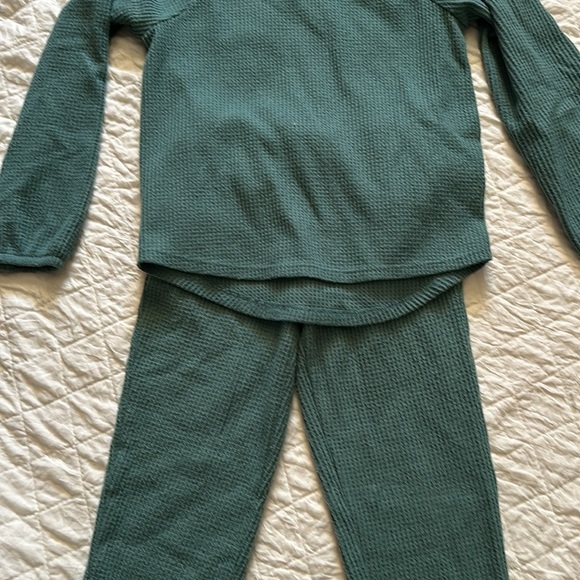 CAT & JACK WAFFLE TWO-PIECE OUTFIT GIRLS (TOP M 7/8) (PANTS 6/6X) - Picture 4 of 9